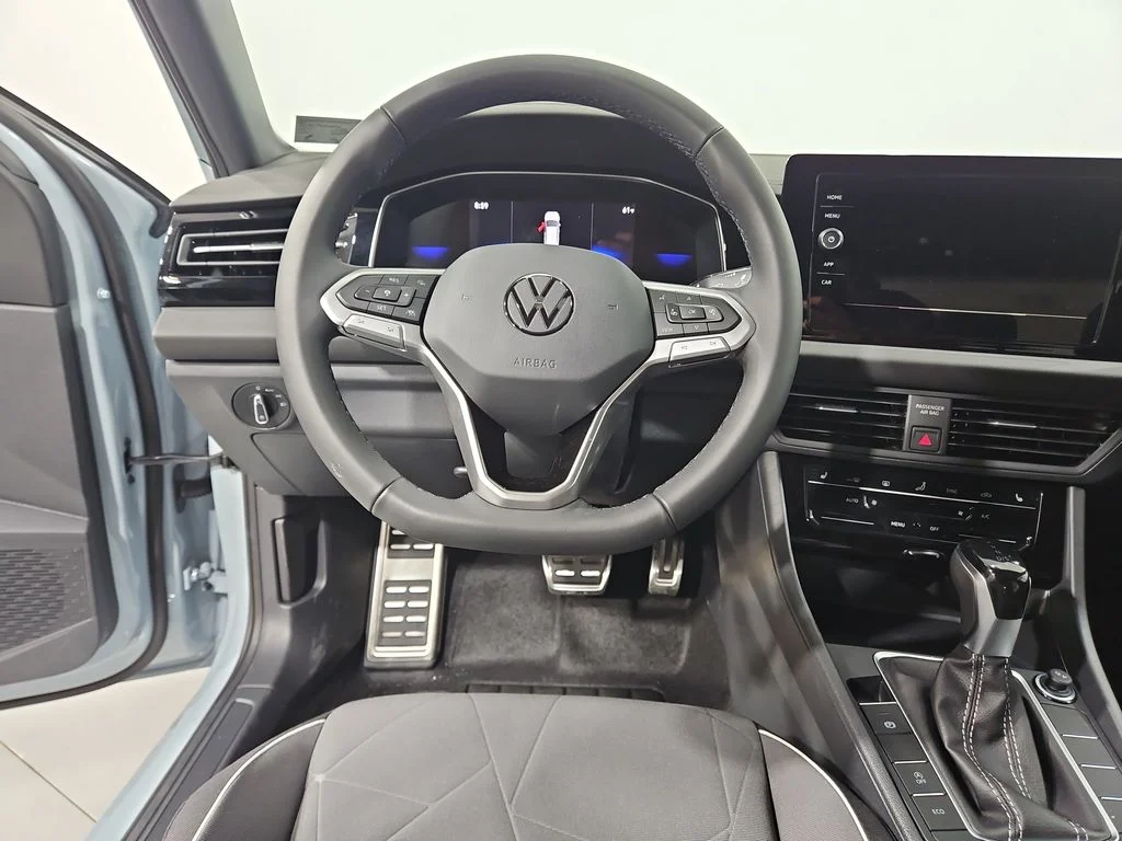 2026 Volkswagen Jetta Sport - Photo 13