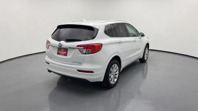 Used 2017 White Buick Essence image 4