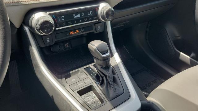 Certified Used 2024 SILVER SKY METALLIC Toyota  image 18