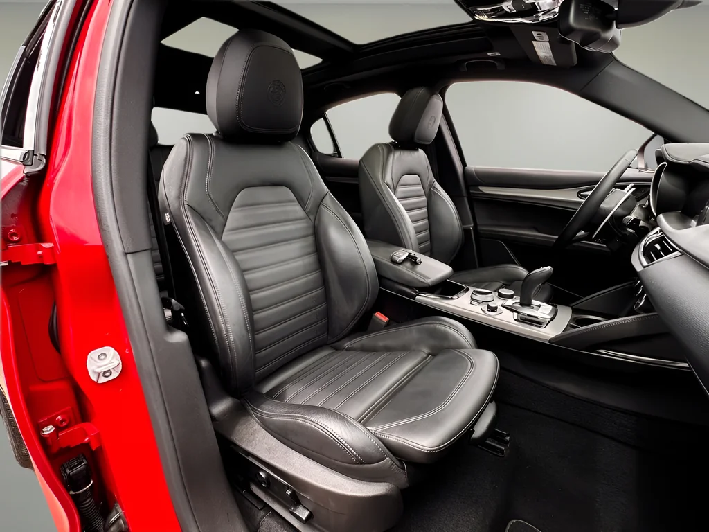 Used 2025 Red Alfa Romeo Base image 20