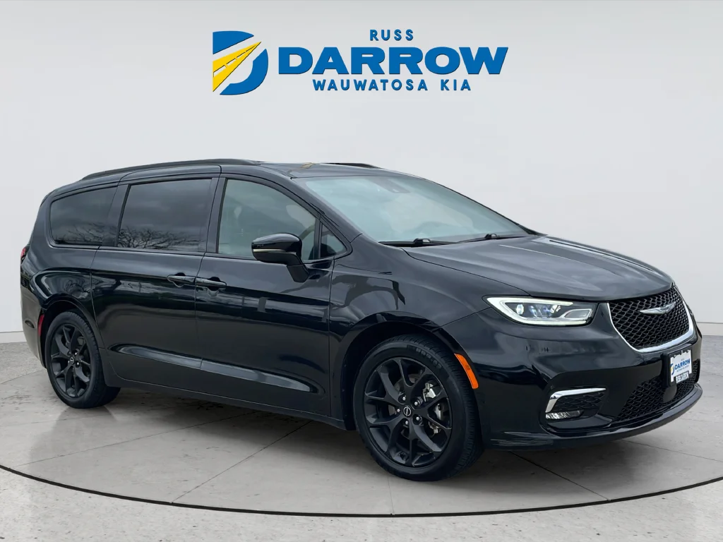 Used 2026 Black Chrysler Limited image 8