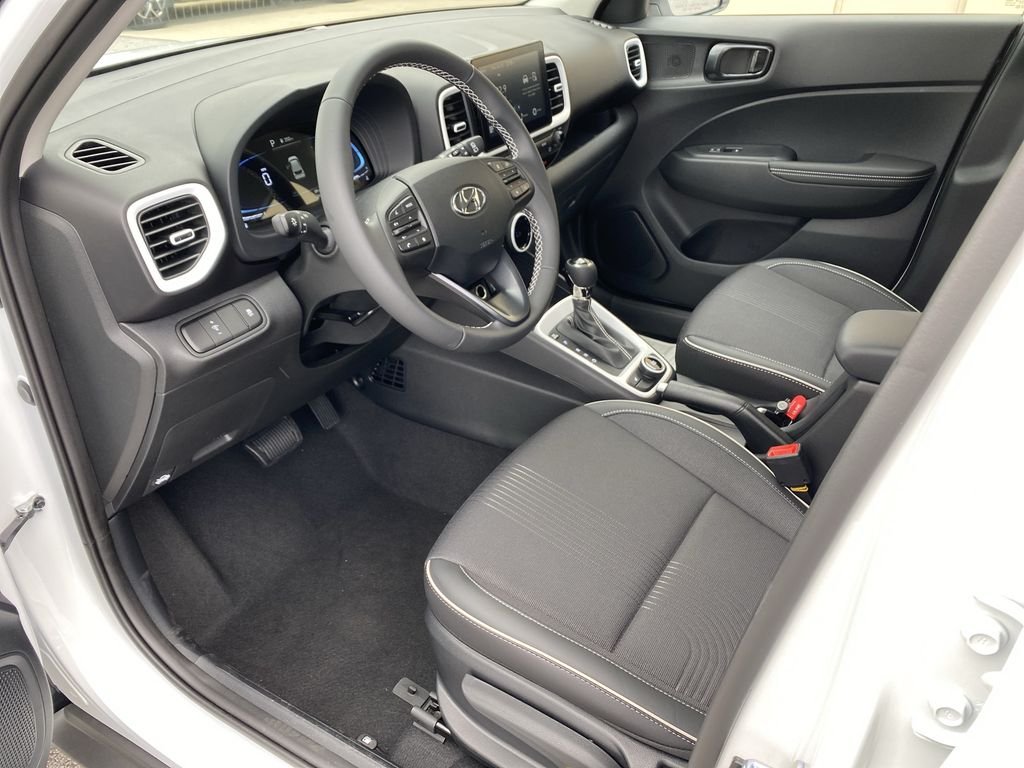 Used 2026 Lunar White w/Black Roof Hyundai SEL image 9