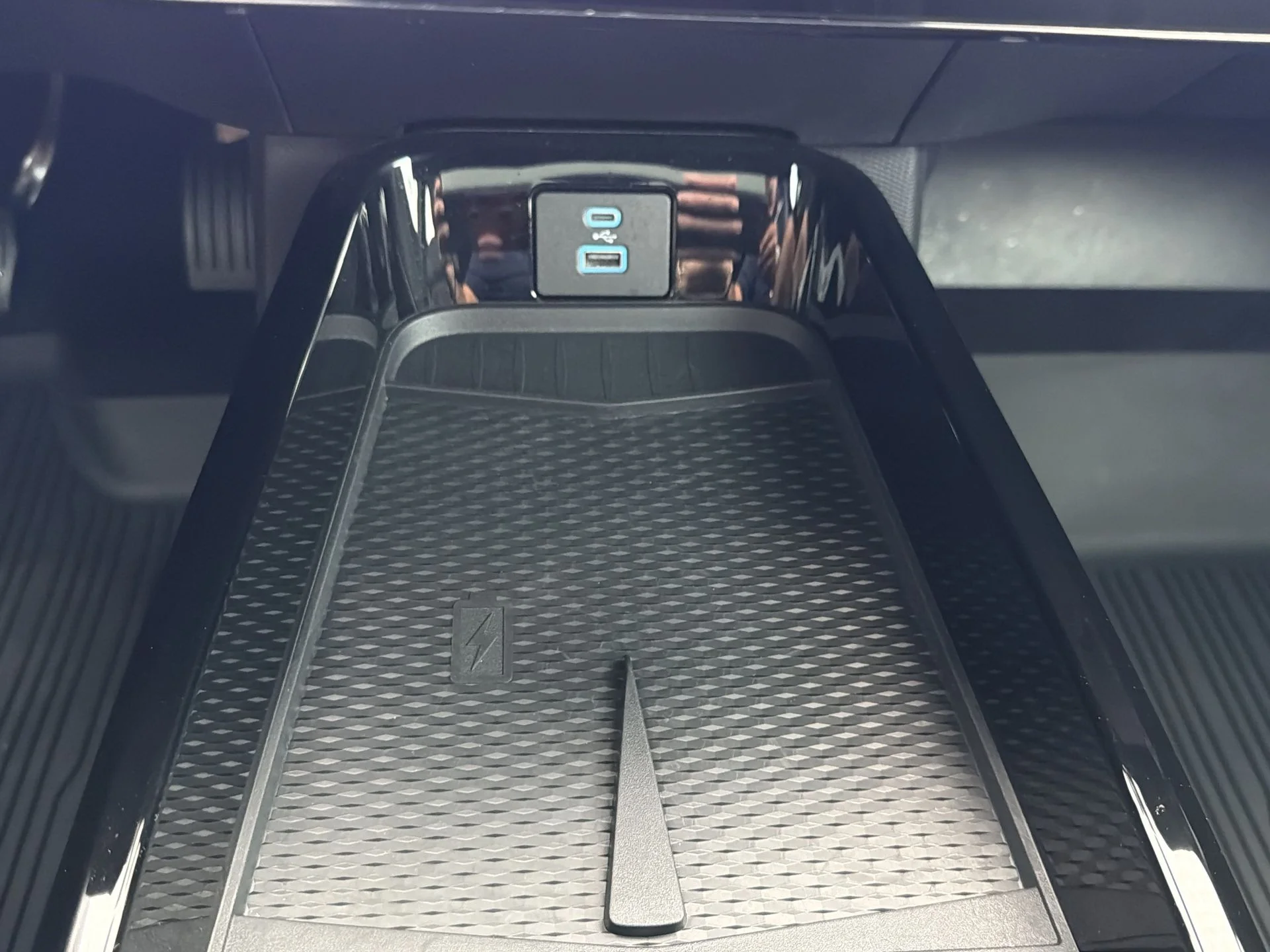 Certified Used 2024 Gray Metallic Ford GT image 10