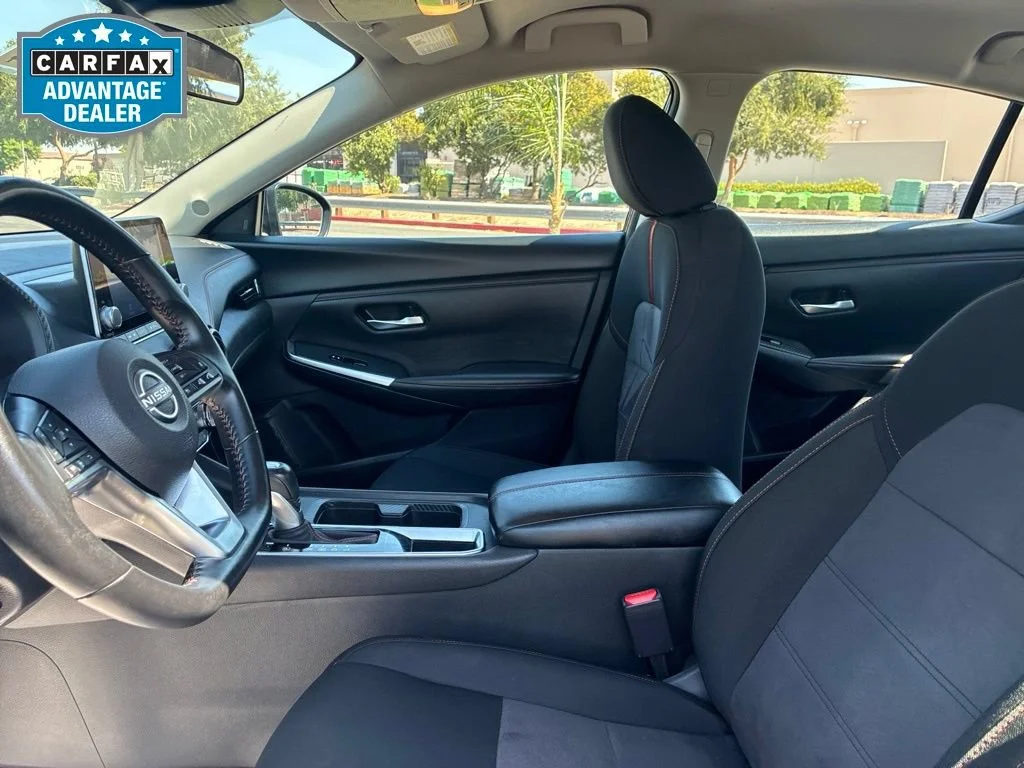 Used 2025 Super Black Nissan SR image 15