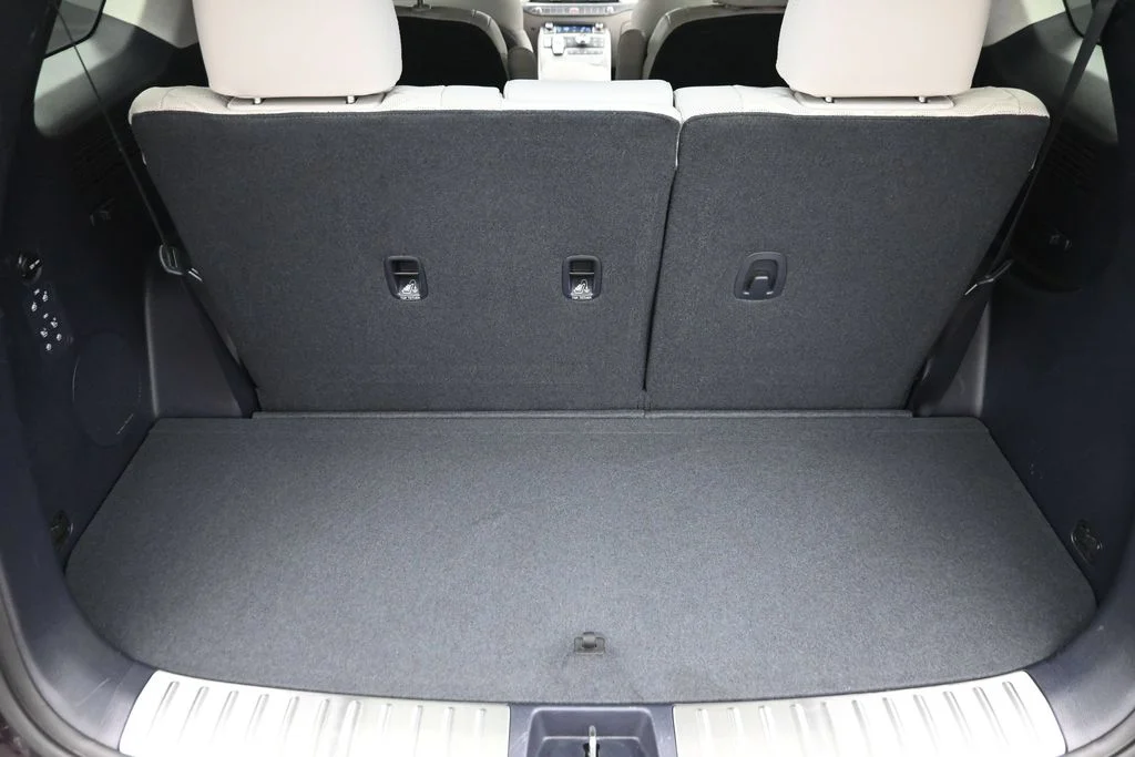Used 2022 Red Hyundai Calligraphy image 11