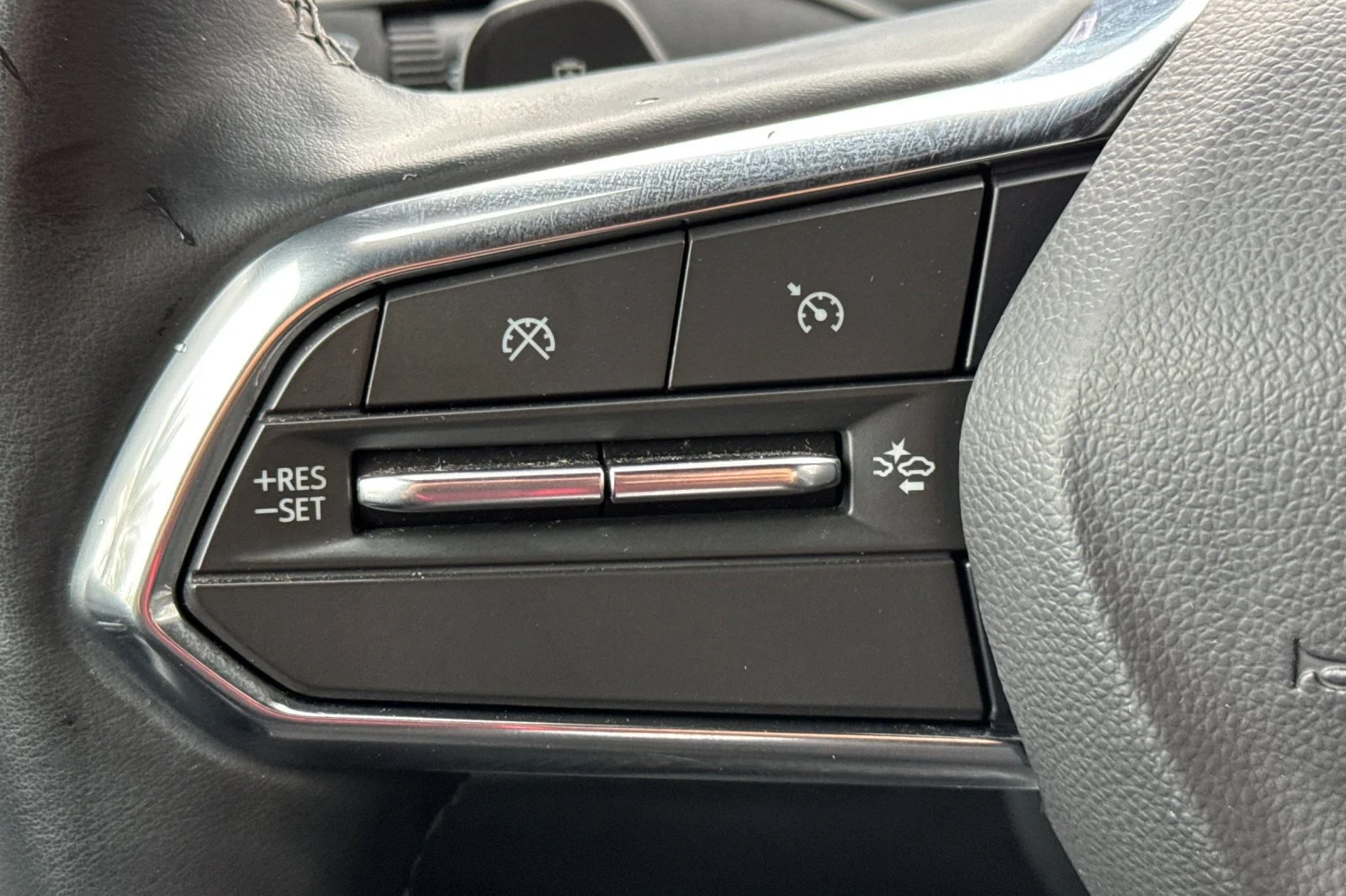 2025 Chevrolet Silverado EV LT - Photo 26