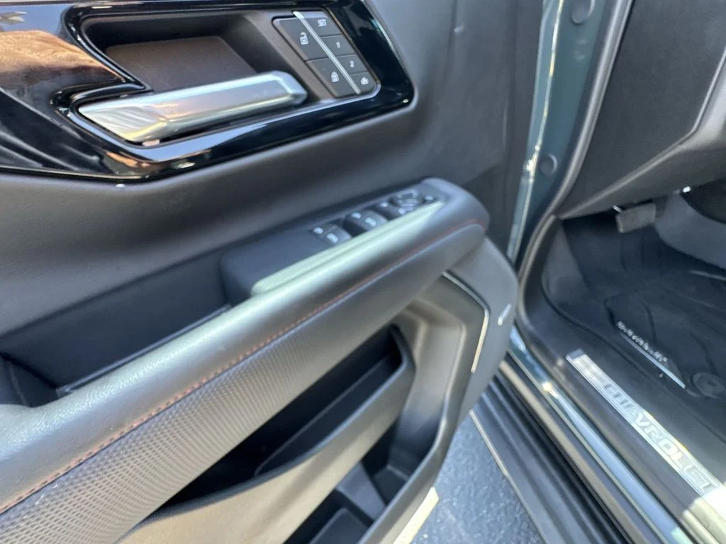 Used 2025 Gray Chevrolet RST image 24