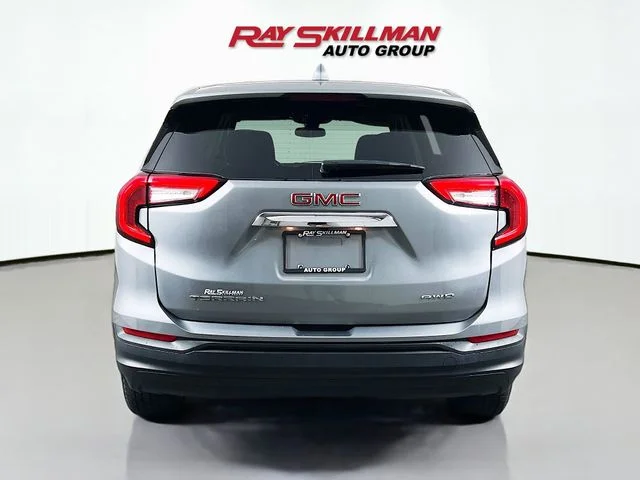 Used 2024 Silver GMC SLE image 6