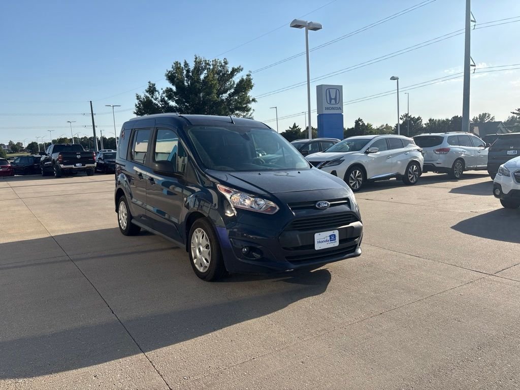 Used 2017 Dark Blue Ford XLT image 3