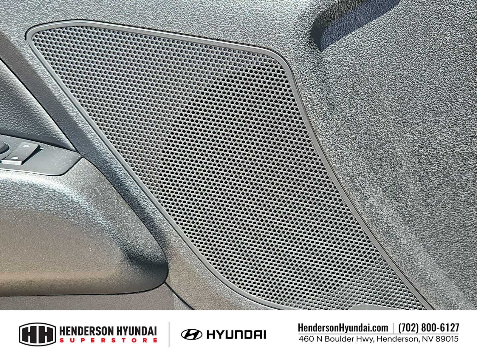 Certified Used 2017 Quartz White Pearl Hyundai Limited image 28