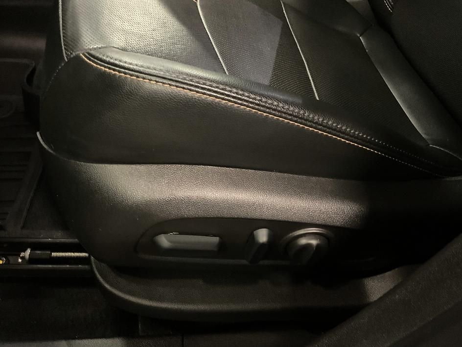 Used 2022 Blue Chevrolet Premier image 17