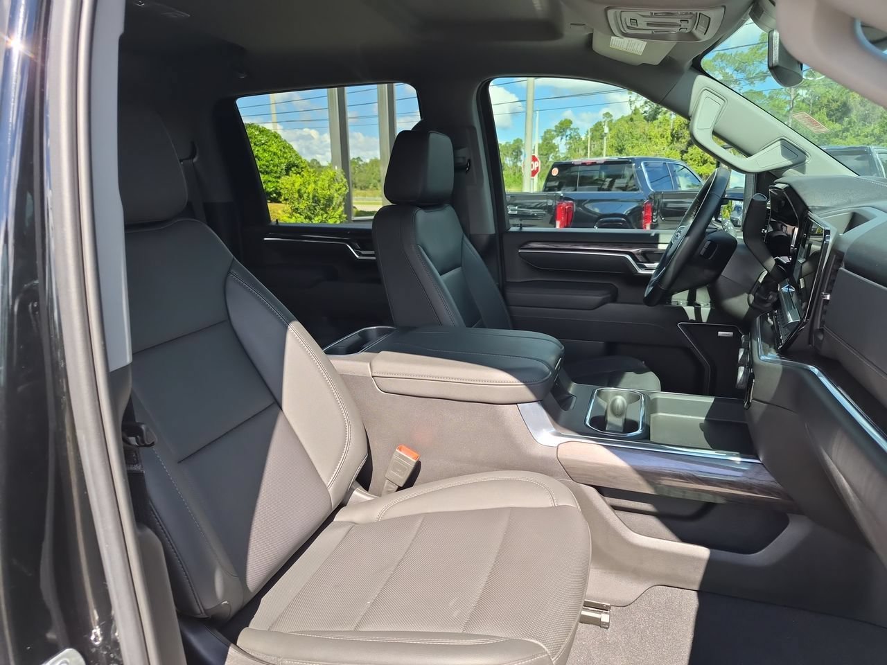 Used 2025 Black Chevrolet LTZ image 28