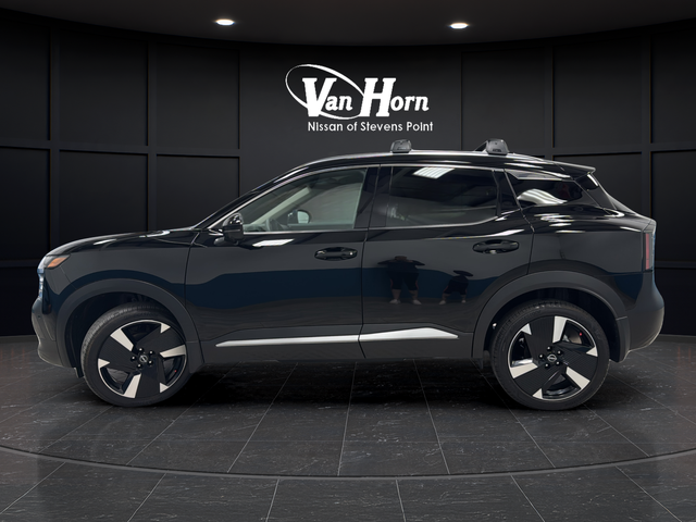 Used 2025 Super Black Nissan SR image 4