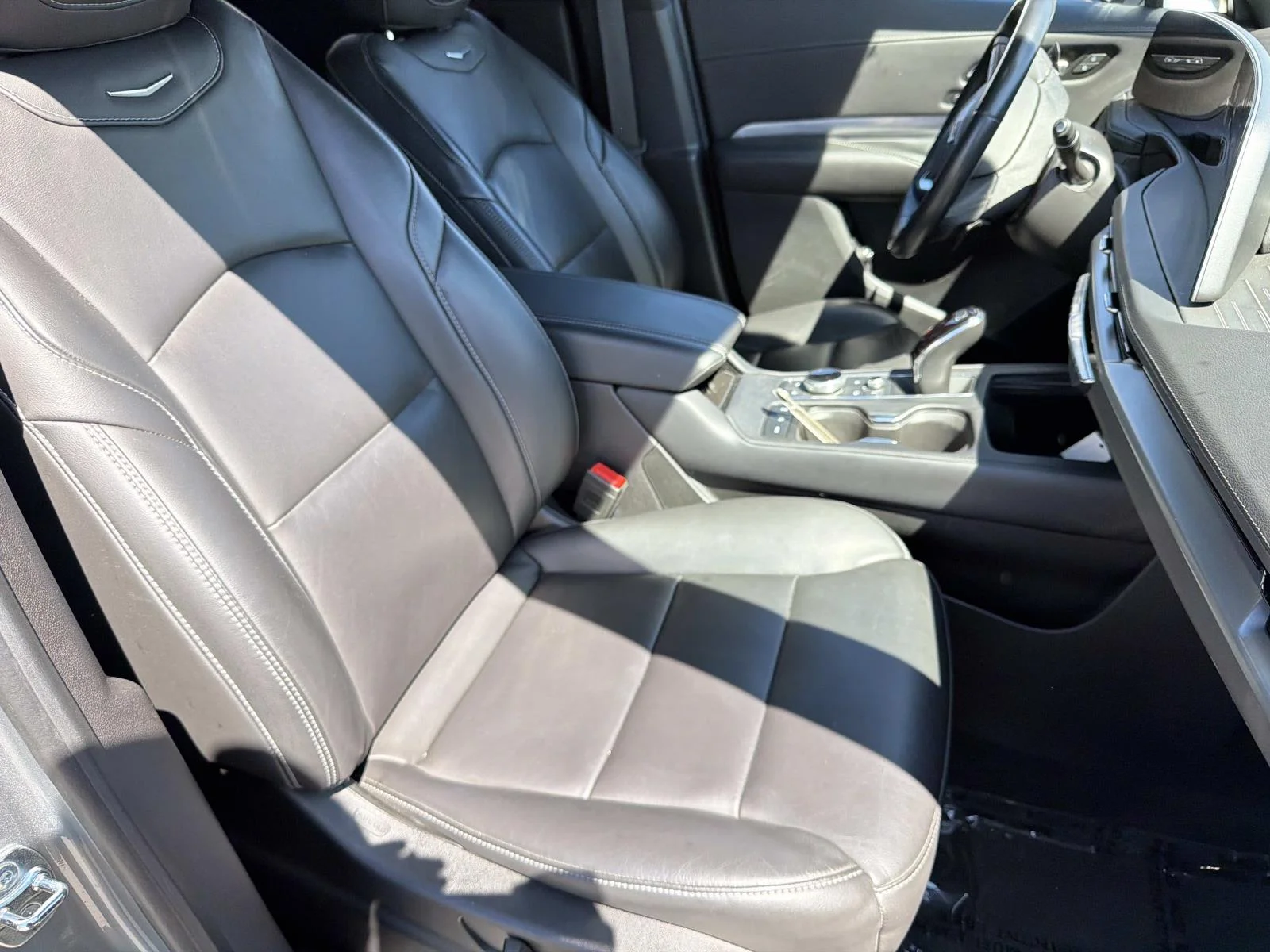 2024 Cadillac XT4 Premium Luxury - Photo 24
