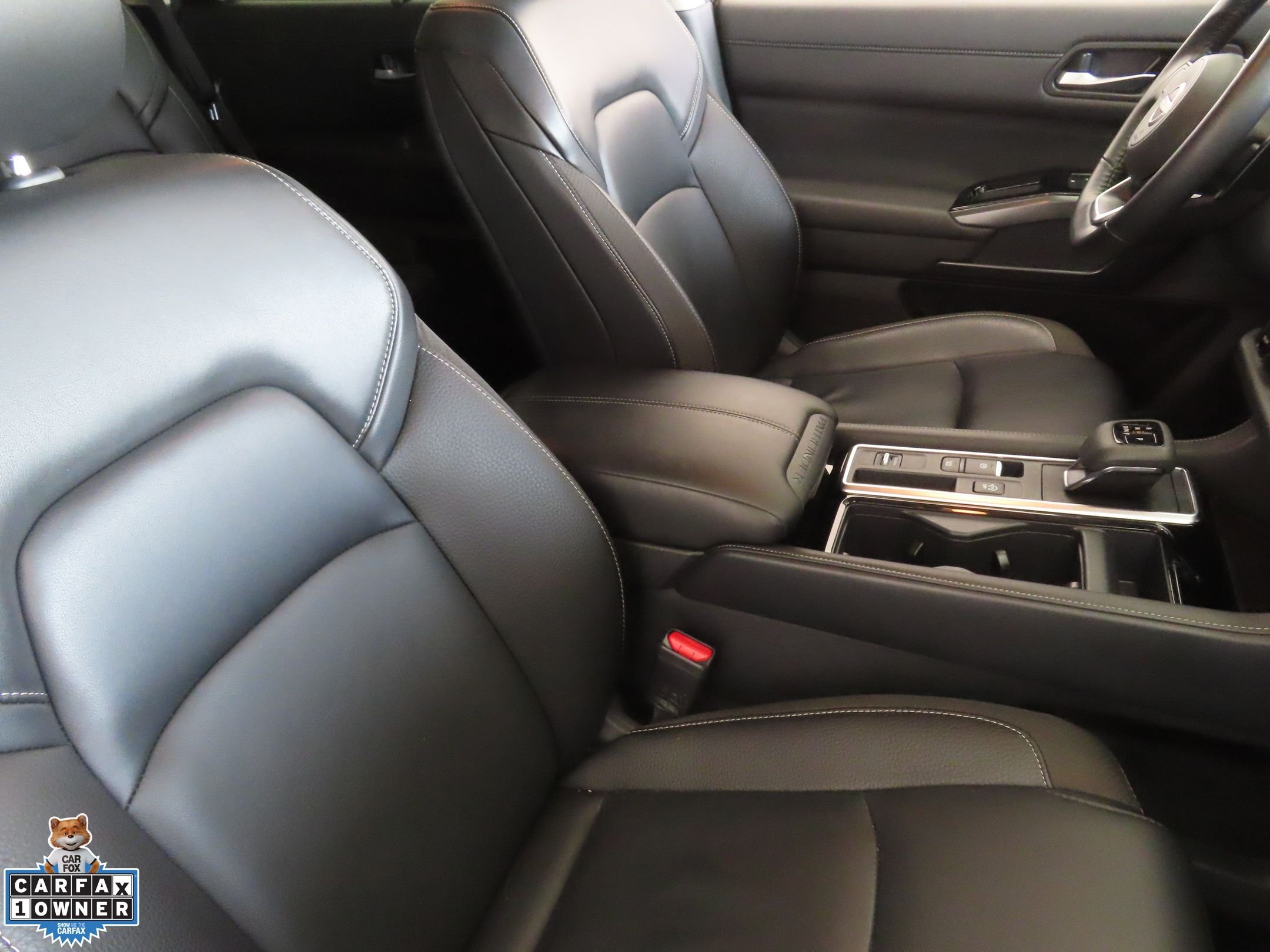 Used 2025 Silver Nissan SL image 28