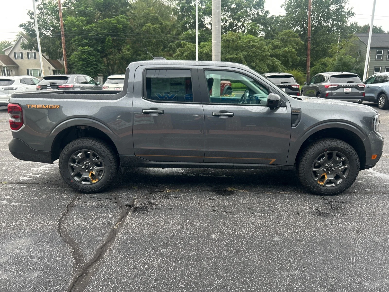 New 2026 Carbonized Gray Metallic Ford Tremor image 5