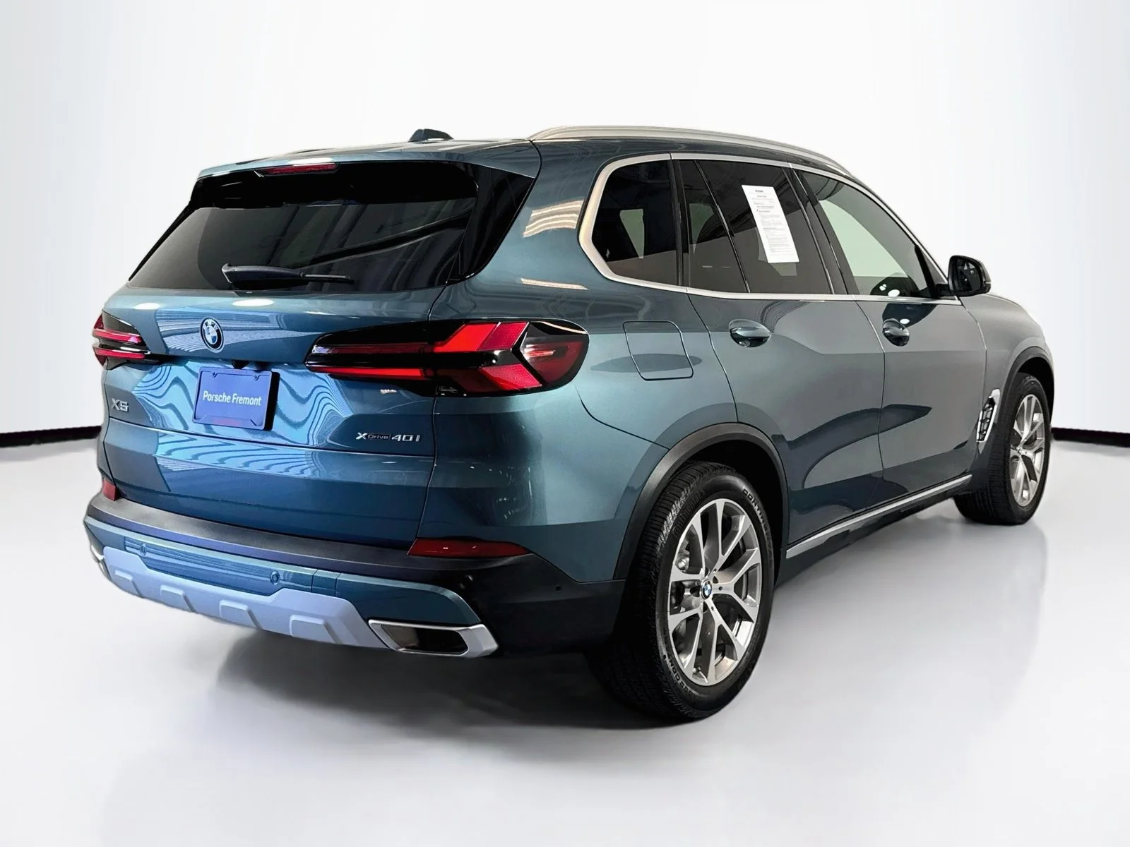 Used 2025 Blue Ridge Mountain Metallic BMW xDrive40i image 9