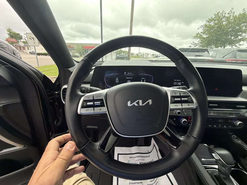 Used 2024 Black Kia EX X-Line image 14