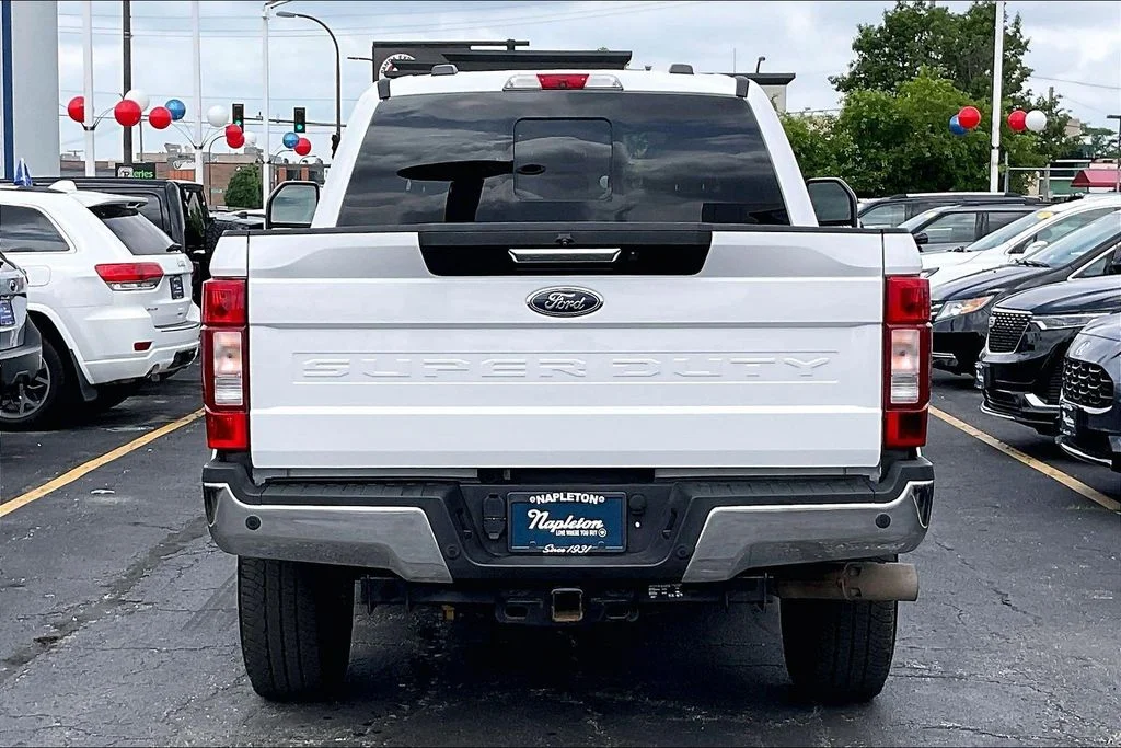 Used 2021 White Ford Lariat image 3
