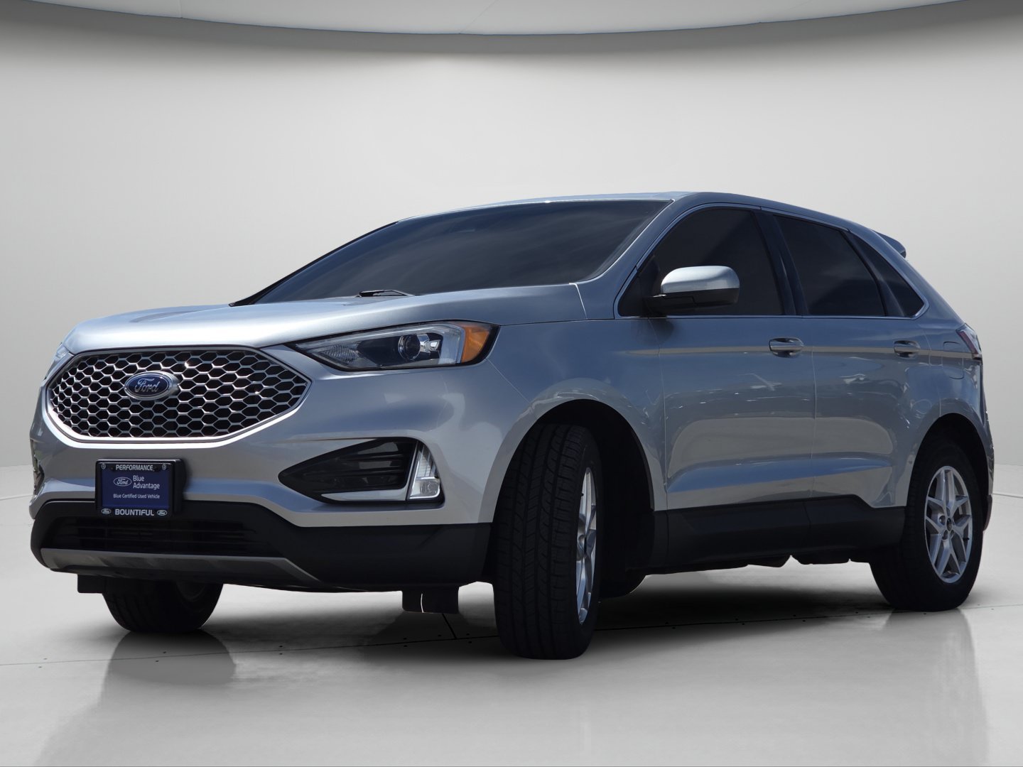 Used 2024 Silver Metallic Ford SEL image 18