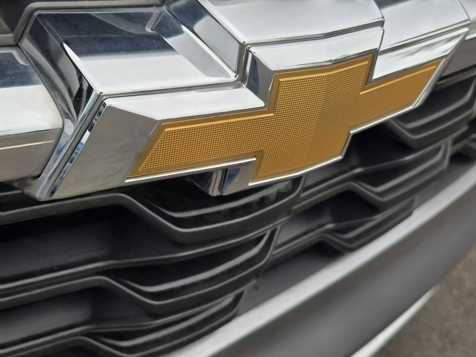 New 2026 Sterling Gray Metallic Chevrolet LT image 18