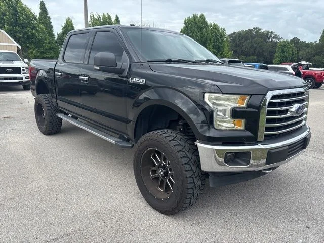 Used 2017 Black Ford XLT image 3
