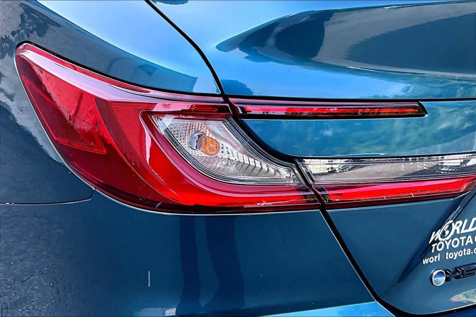 Used 2025 Ocean Gem Toyota SE image 29