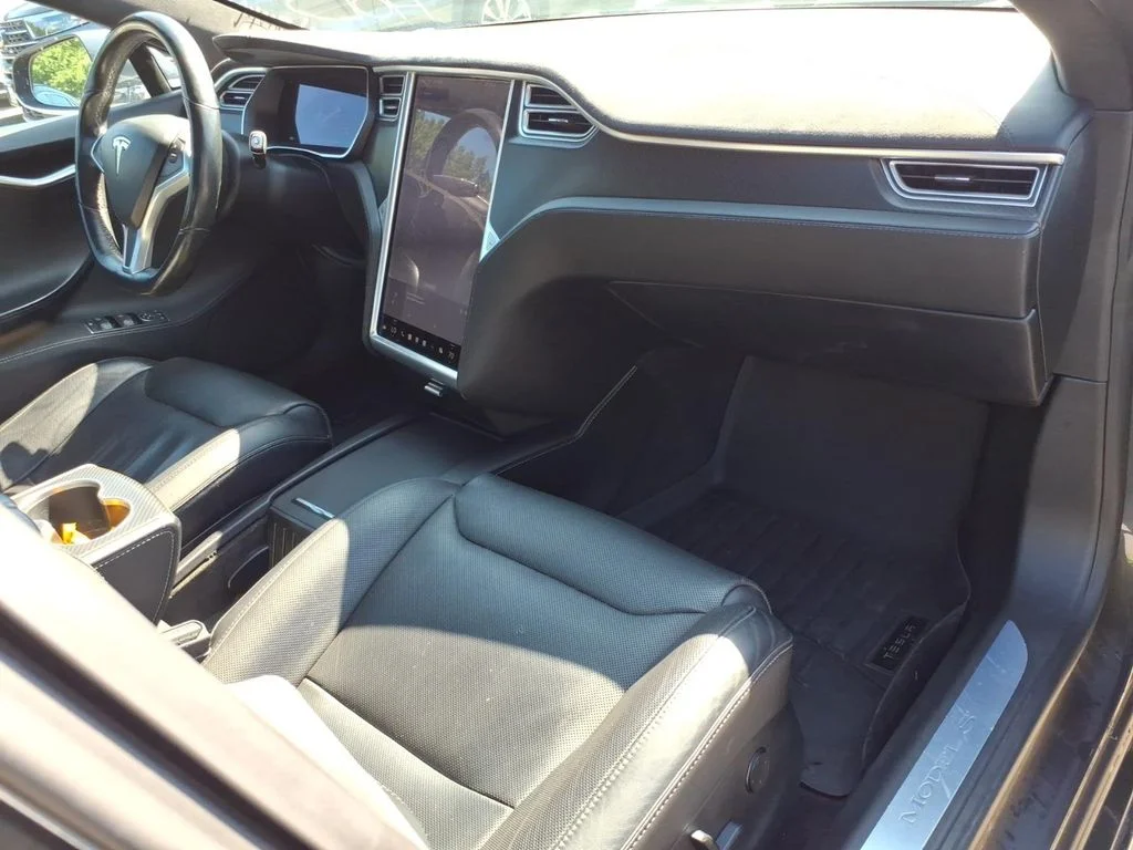 Used 2016 Silver Tesla P100D image 9