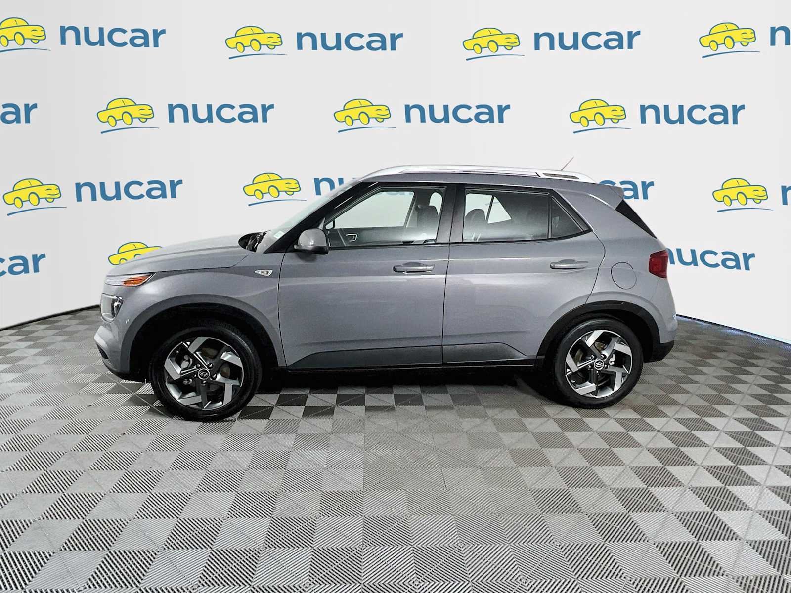 Used 2023 Galactic Gray Hyundai SEL image 4