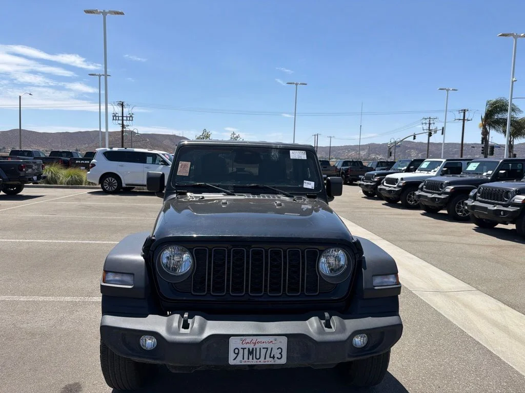 Used 2025 Black Jeep Sport S image 4