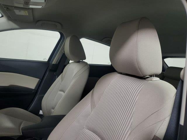 Used 2016 Blue Reflex Mica Mazda i Sport image 22