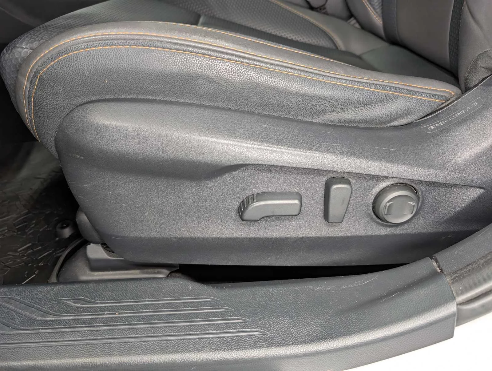 Used 2022 Crystal White Pearl Subaru Wilderness image 38