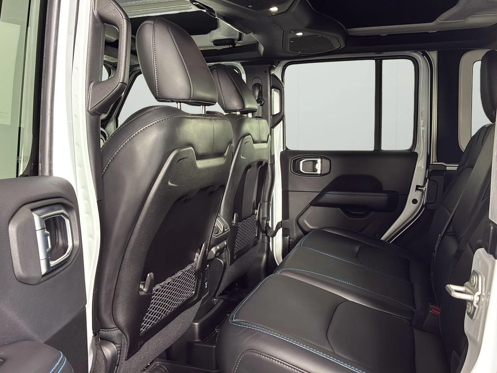Used 2024 Bright White Clearcoat Jeep Rubicon X image 22