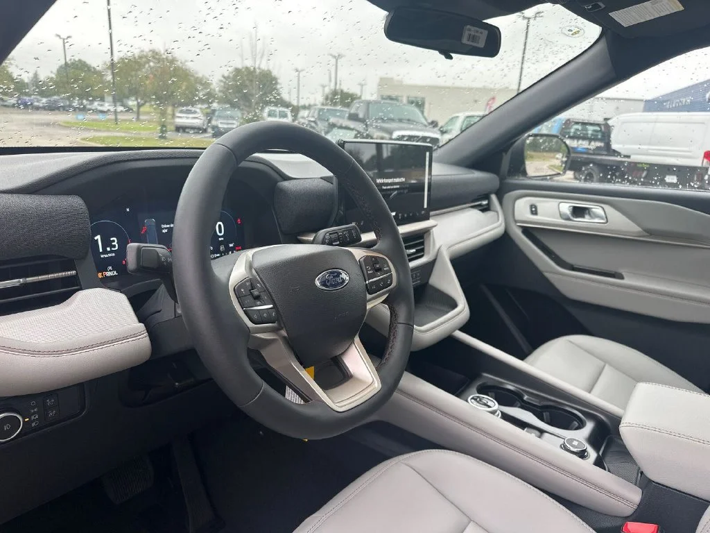 New 2027 Black Ford Active image 14