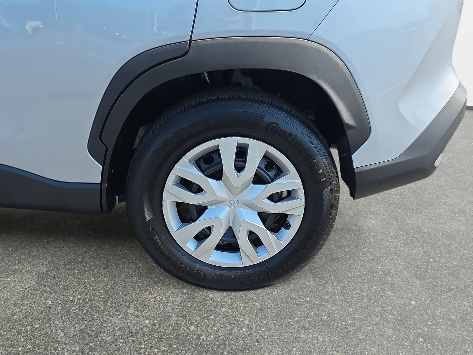 Used 2024 Silver Toyota L image 31