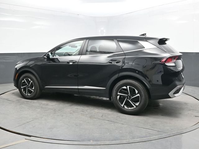 Used 2023 Black Kia LX image 4