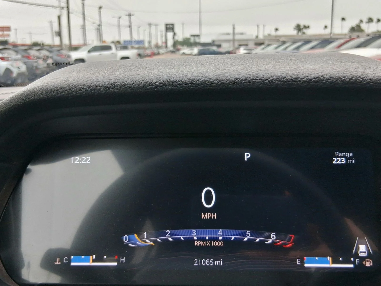Used 2024 White Jeep Altitude image 7