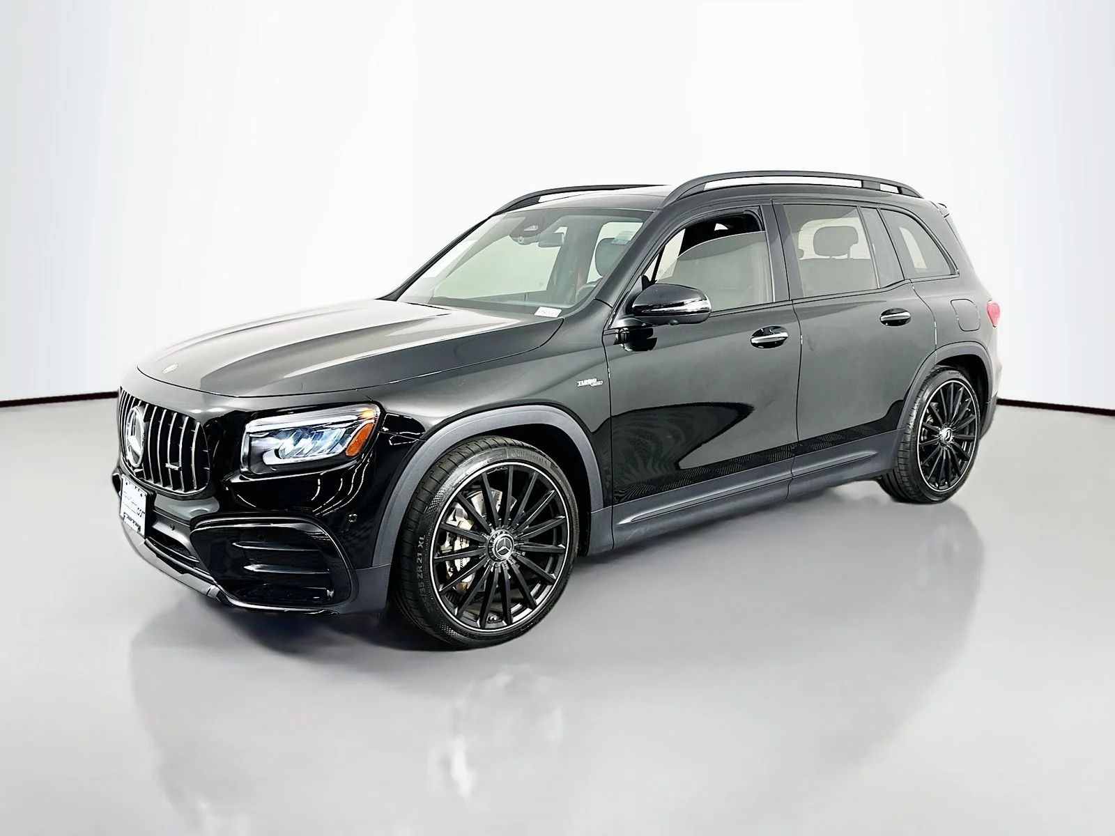 2025 Mercedes-Benz GLB GLB35 AMG - Photo 3