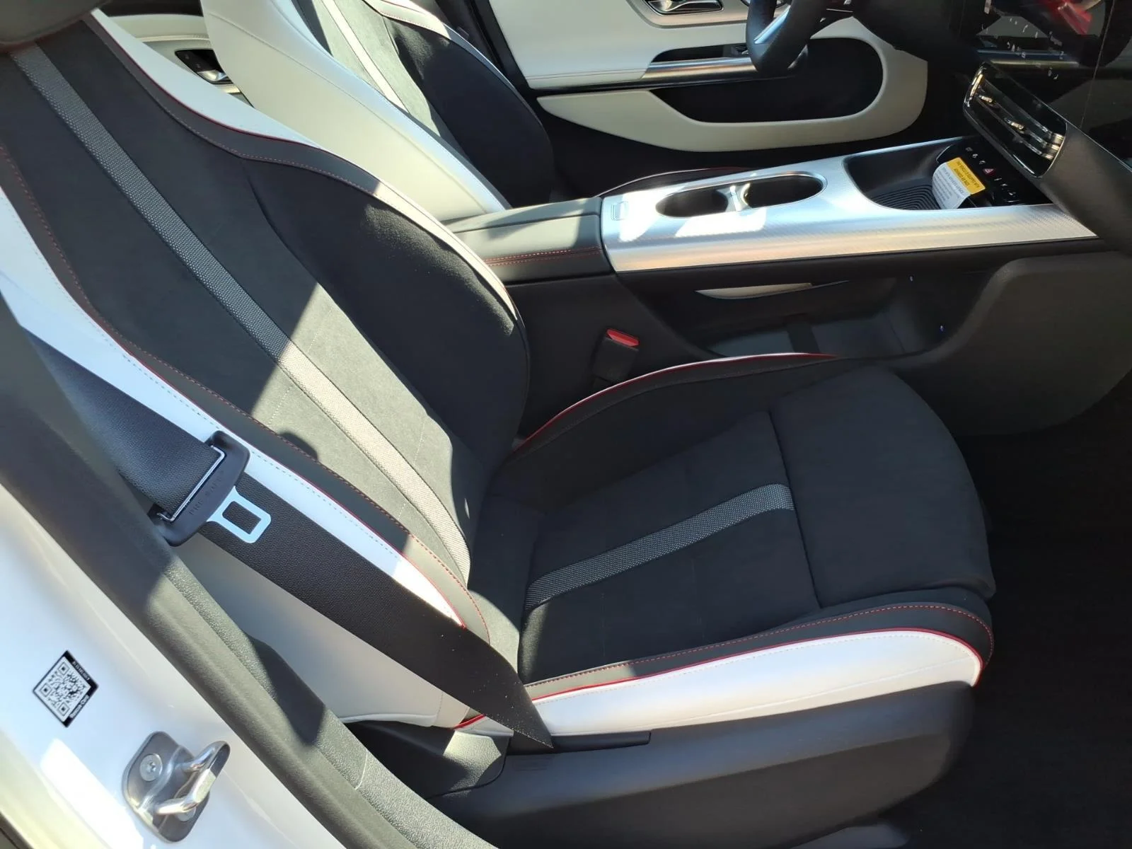 New 2027 Polar White Mercedes-Benz CLA 220 Hybrid image 23
