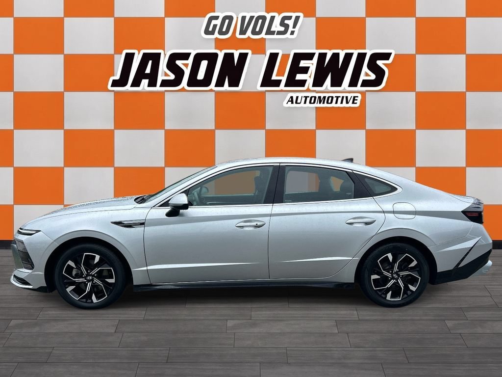 Used 2024 Aero Silver Hyundai SEL image 7
