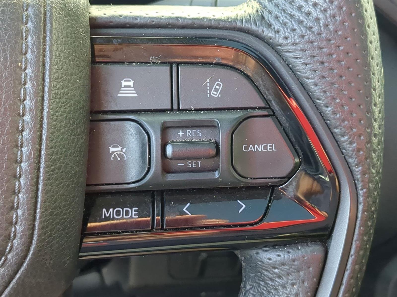Used 2023  TOYOTA  image 21