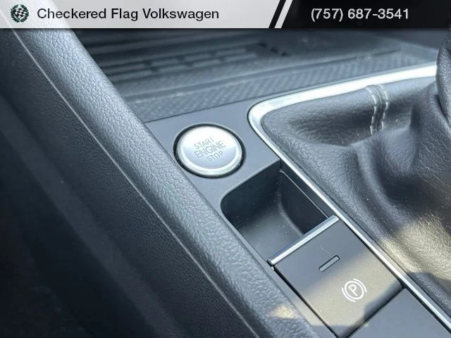 Used 2025 Platinum Gray Metallic Volkswagen 1.5T SE image 40
