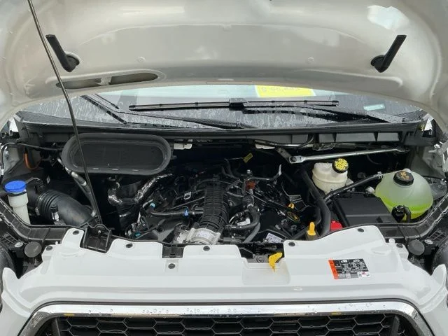 New 2026 Oxford White Ford Base image 27