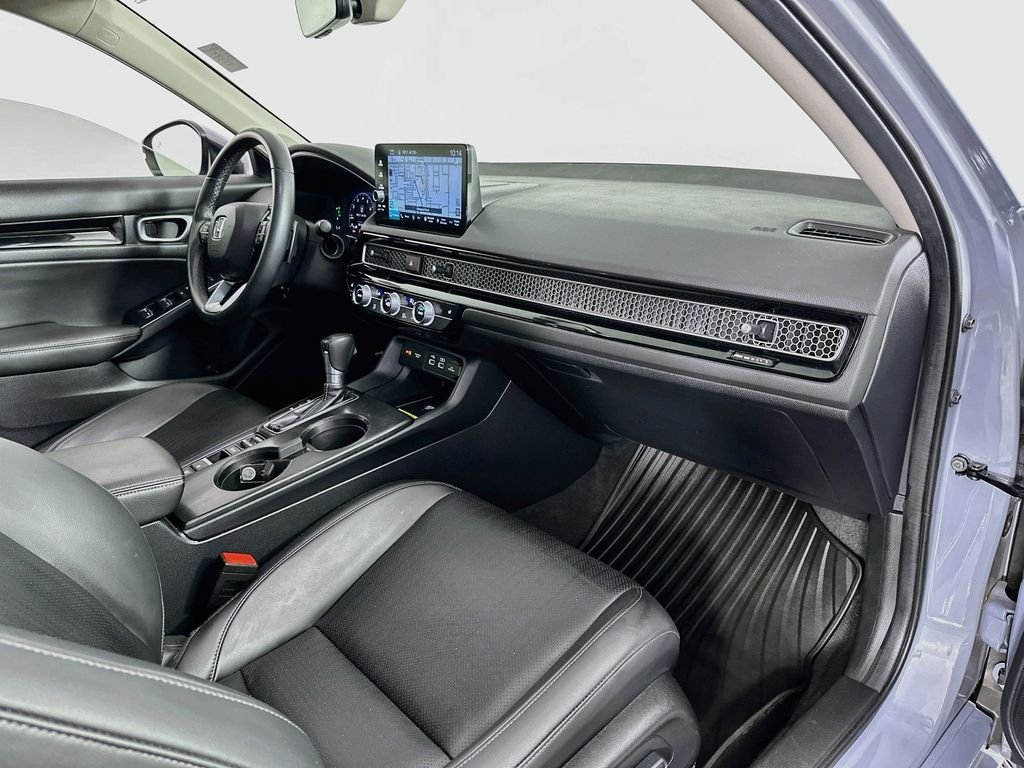 Used 2024 Morning Mist Metallic Honda Touring image 31