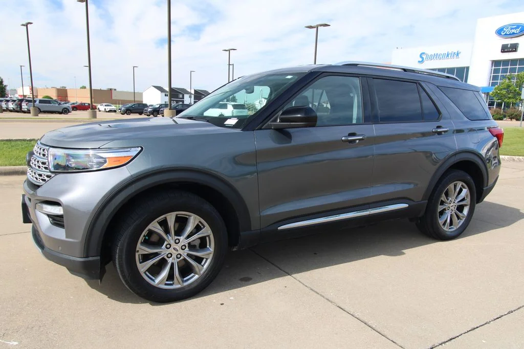 Used 2022 Gray Ford Limited image 20