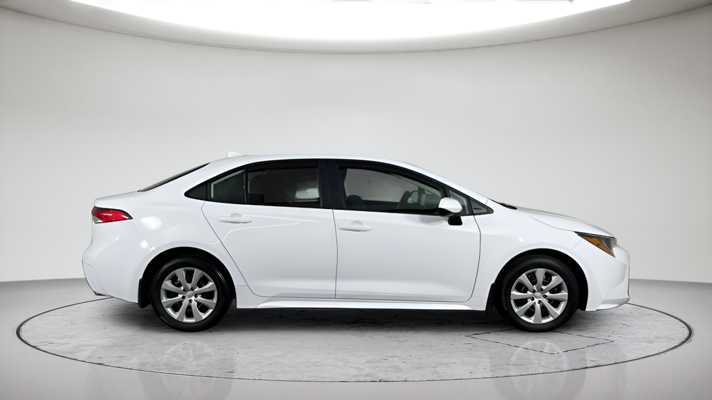Used 2025 Ice Toyota LE image 4