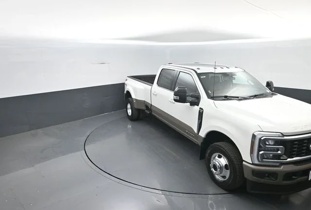 New 2026 Star White Metallic Tri-Coat Ford F-350® King Ranch® image 27