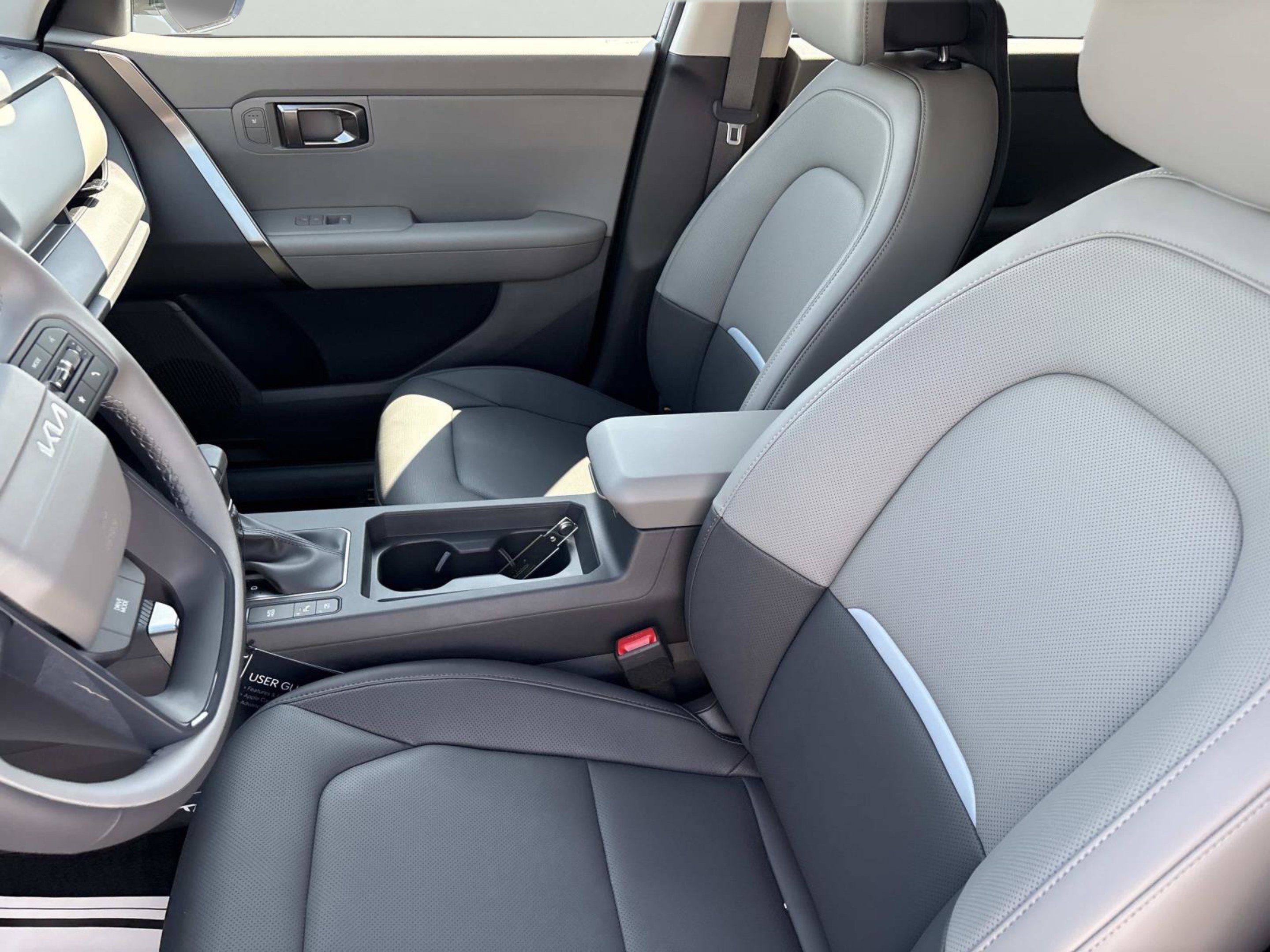 New 2027 Pale Gray Kia EX image 19