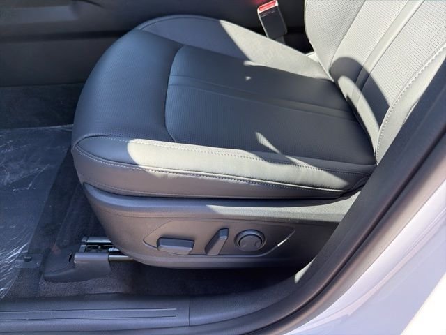 New 2026 Glacial White Pearl Kia S image 15