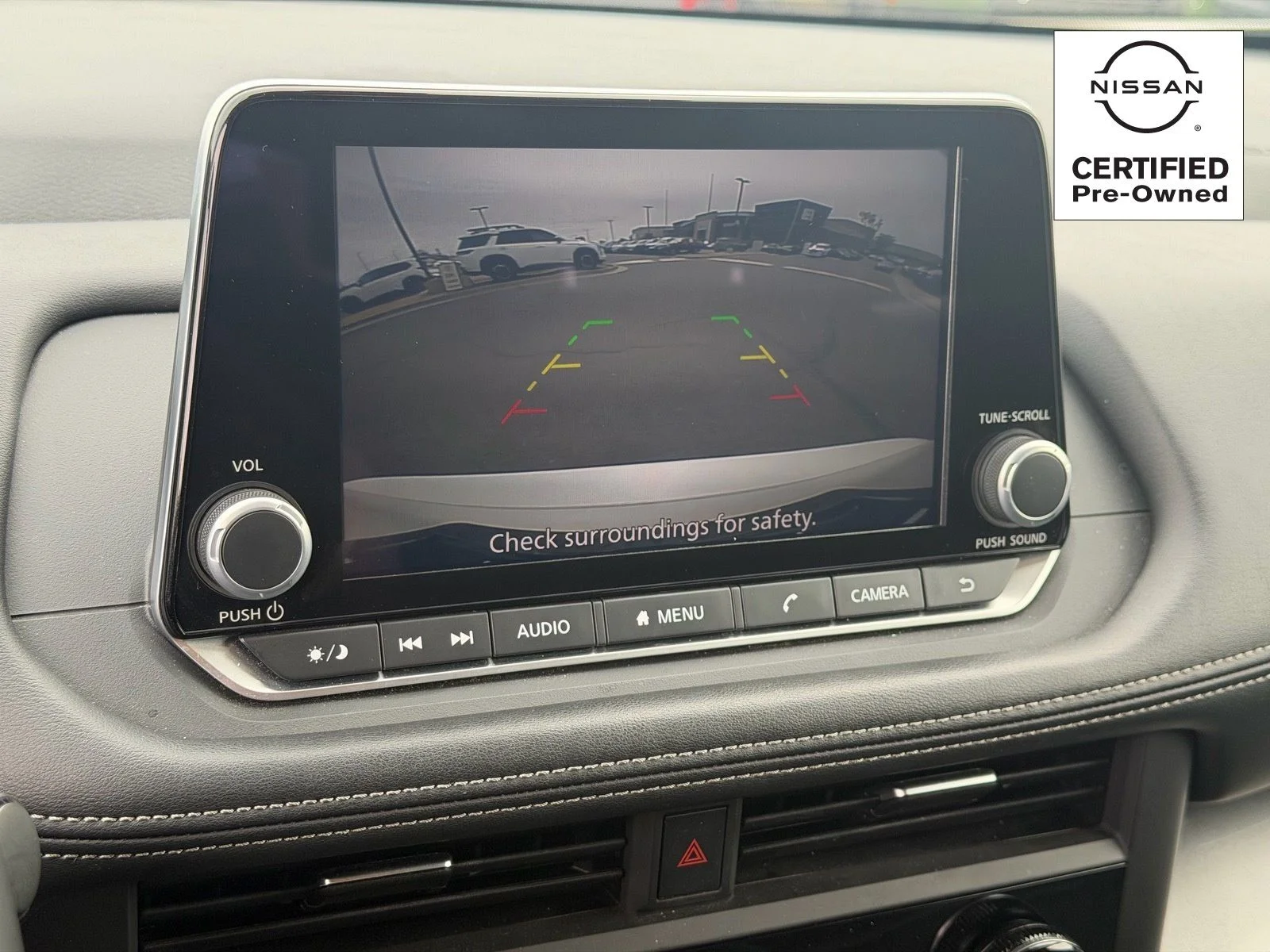 Used 2025 Everest White Pearl Nissan SV image 25
